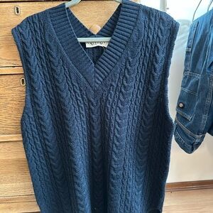 Reused Navy Knit Sweater Vest